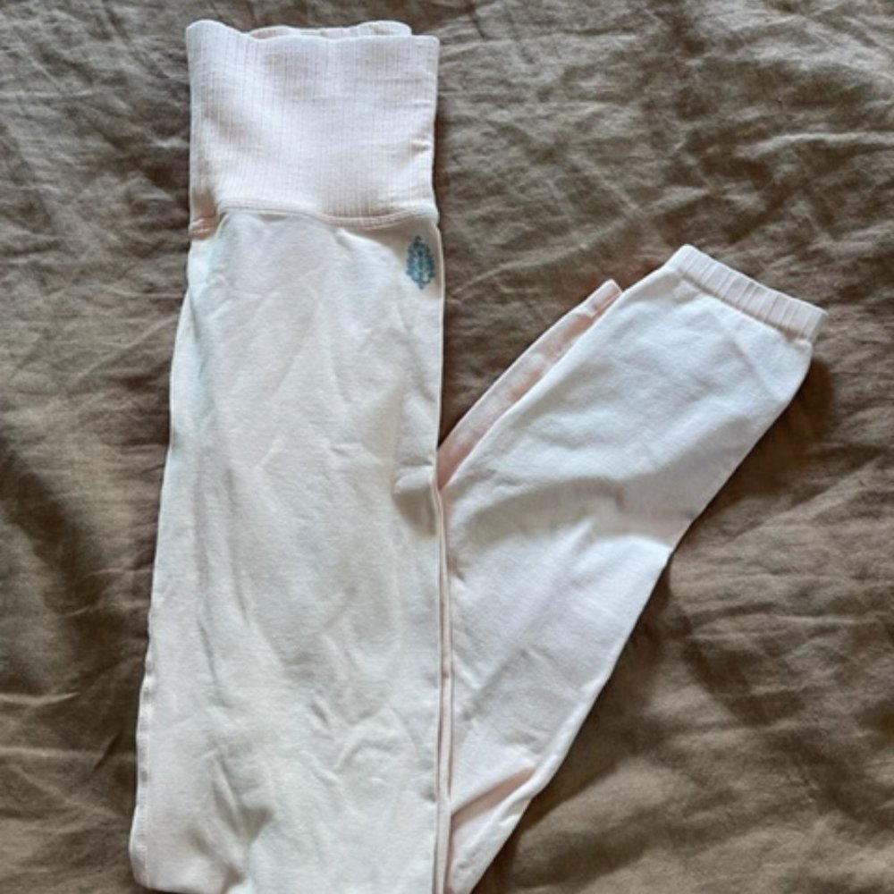 FP Movement Good Karma Leggings, Peach Horizon, XS/S - Picture 3 of 3